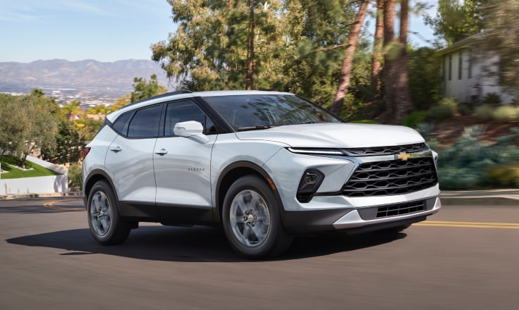 Right-facing view of the 2024 Chevrolet Blazer