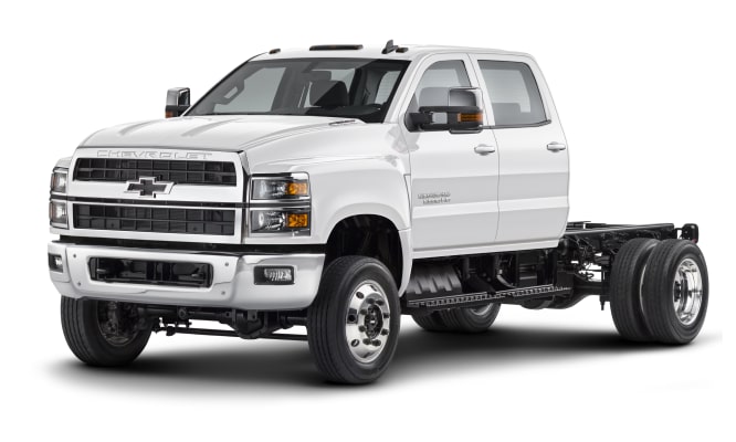 A three-quarter shot of a white 2023 Chevrolet Silverado 4500