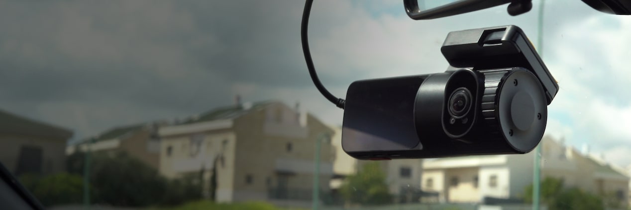 Dual camera on windshield